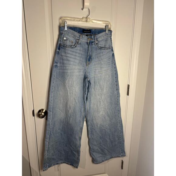 Aéropostale High Rise Super Wide Leg Jeans Women’s Size 6 Light Wash Denim - Picture 2 of 6